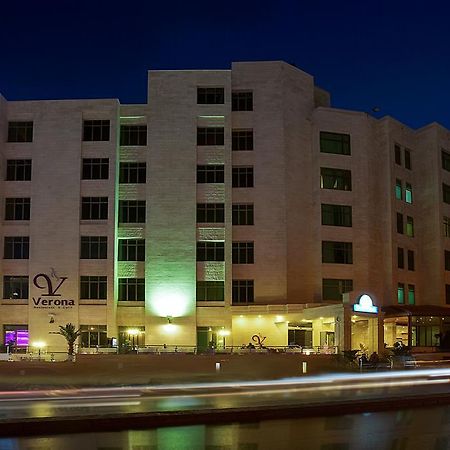 Days Inn Hotel & Suites Amman Exterior photo