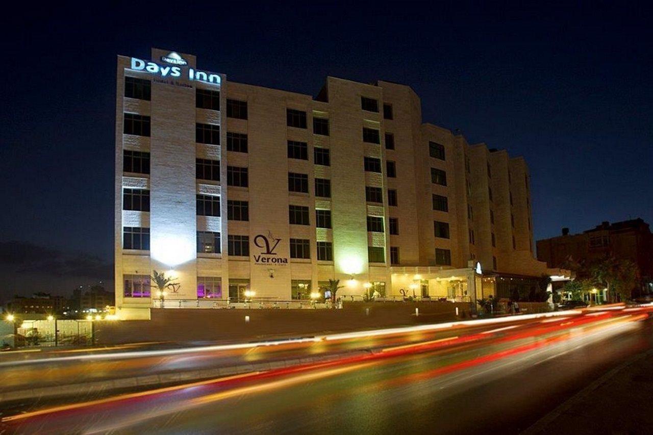 Days Inn Hotel & Suites Amman Exterior photo